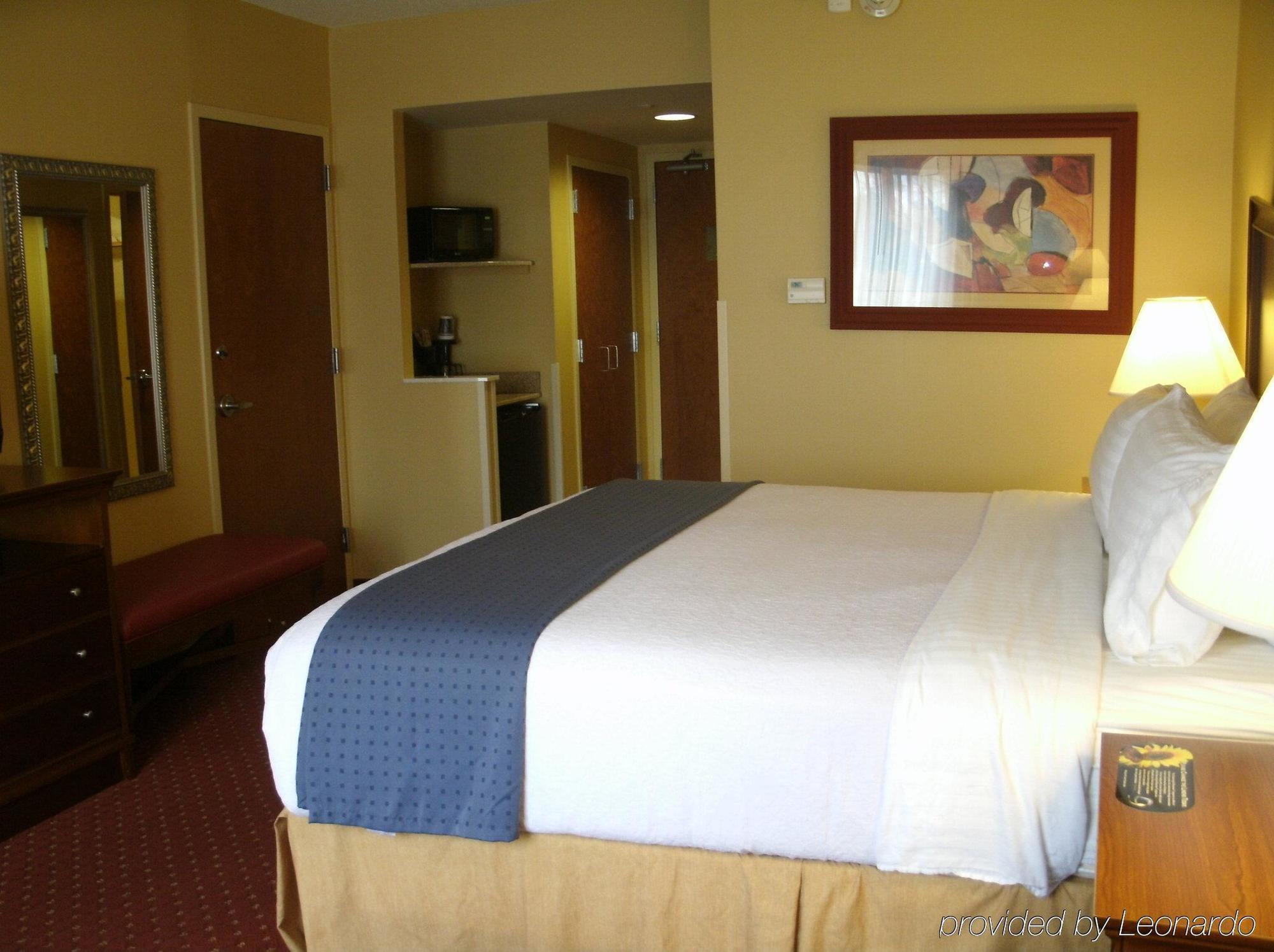 Holiday Inn Rocky Mount I-95 @ Us 64 By Ihg Екстер'єр фото